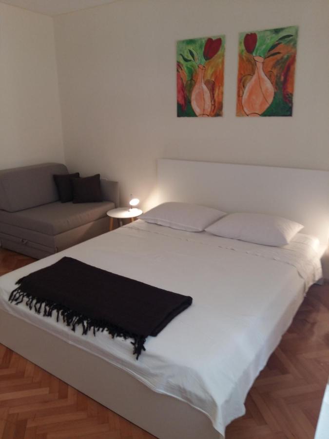Spacious Room Near Beach W Private Bathroom Trogir Eksteriør bilde